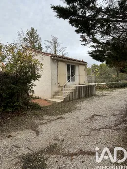 Apartment in Pélissanne (13330)