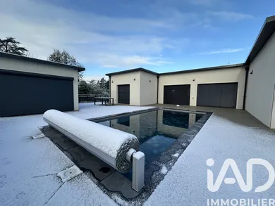 Maison à Commelle-Vernay (42120)