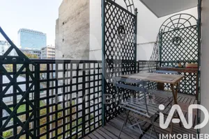 Apartment in Paris (75015)