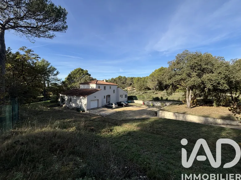 Maison 6 pièces 152 m² · à Lambesc · 152 m² · 890 000 €