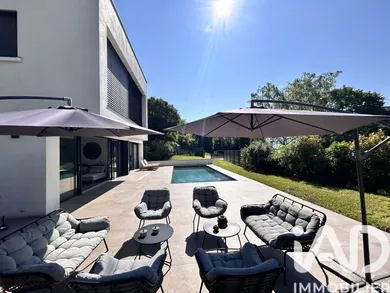 Architectural house in La Tronche (38700)