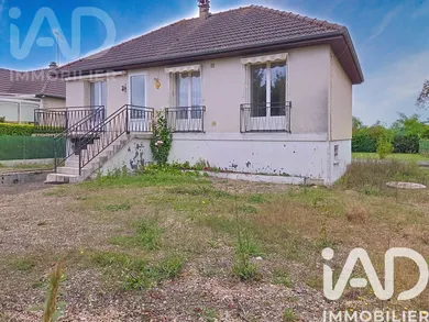 Detached house in Charmoy (89400)