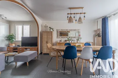 Maison à Issou (78440)