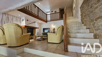 Maison de village à La Francheville (08000)