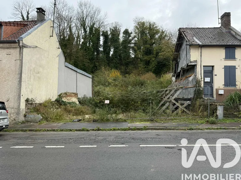 Terrain à bâtir à Saleux (80480) · 110 000 €