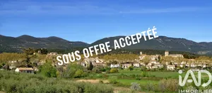 Building plot at Cucuron (84160)