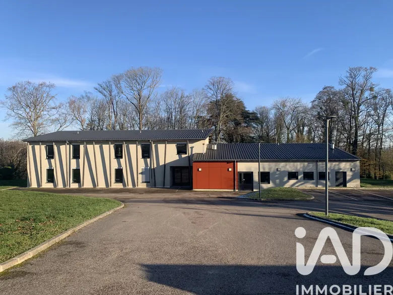 Immeuble 937 m² · à Saint-Broingt-le-Bois · 937 m² · 535 000 €