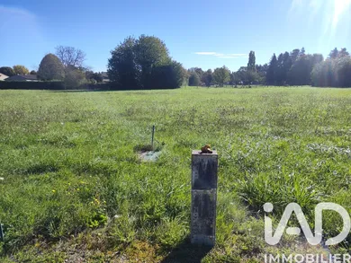 Terrain à bâtir à Champagné-le-Sec (86510)