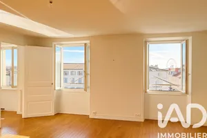 Apartment at La Rochelle (17000)