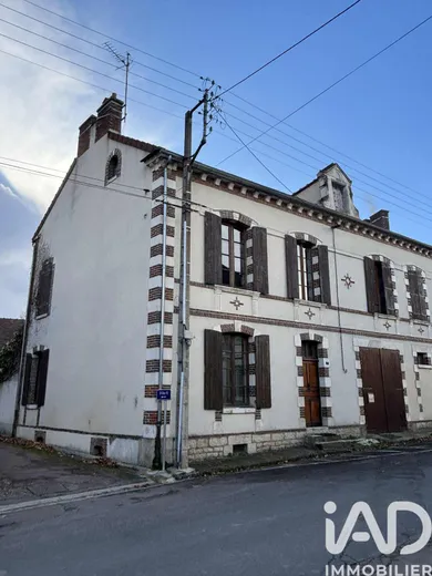 Maison de village à Chichery (89400)