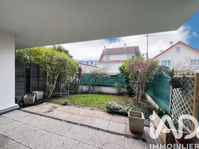 Apartment at Noisy-le-Grand (93160)