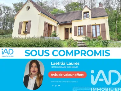 Detached house at Sceaux-sur-Huisne (72160)