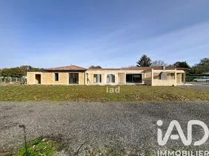 House in Lesparre-Médoc (33340)