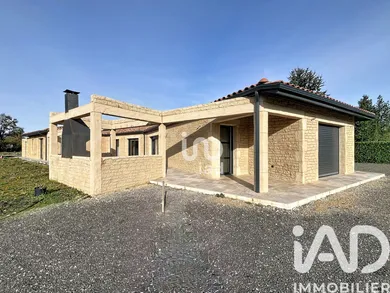 House in Lesparre-Médoc (33340)