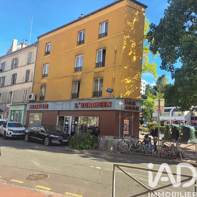 Building in Sèvres (92310)