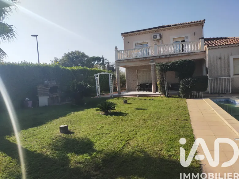 Maison 5 pièces 267 m² · à Sorgues · 267 m² · 440 000 €