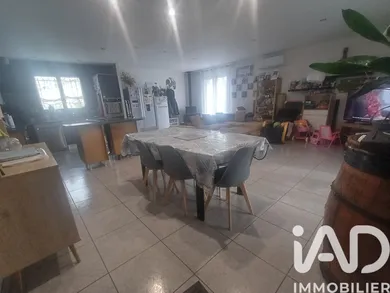 House at Saint-Germain-d'Esteuil (33340)