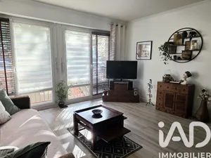 Apartment in Livry-Gargan (93190)