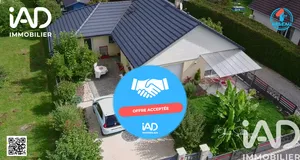 Traditional house at Novillars (25220)