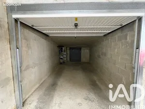 Garage at Menton (06500)