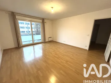 Apartment at Rouen (76100)