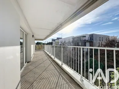 Appartement à Bordeaux (33300)