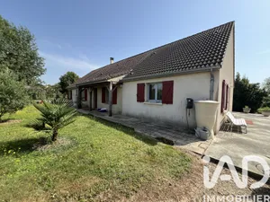 House at Aubigné-Racan (72800)