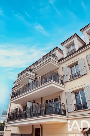 Apartment at Le Plessis-Robinson (92350)