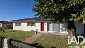 House at Bussac-Forêt (17210)