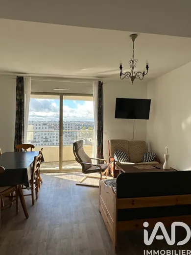 Apartment in Bordeaux (33100)