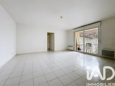 Apartment in Amiens (80090)
