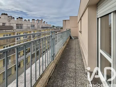 Apartment in Pau (64000)