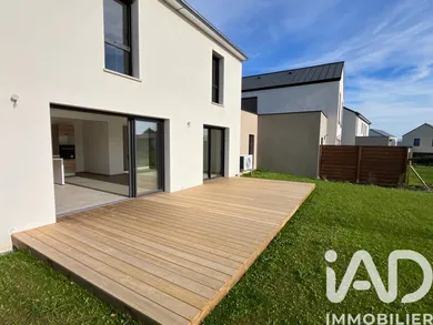 Maison à La Chapelle-des-Fougeretz (35520)