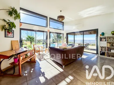 House at Malemort (19360)