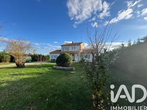 Maison à Coulgens (16560)