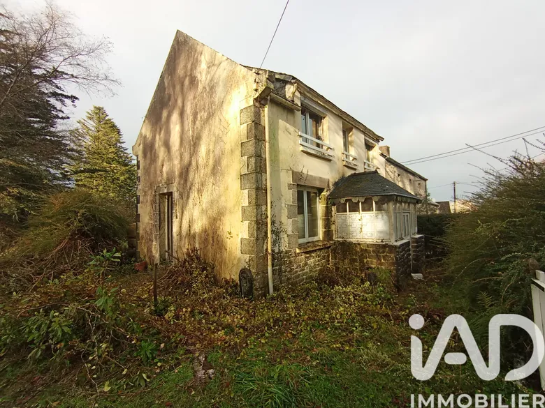 Maison 4 pièces 67 m² · à Berrien · 67 m² · 39 000 €