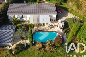 House at Saint-Seurin-sur-l'Isle (33660)