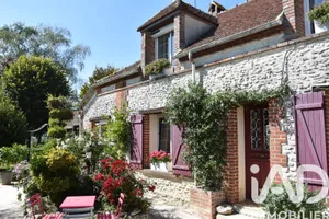 House at Saint-Just-en-Brie (77370)