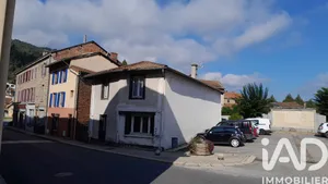 Maison de village à Sail-sous-Couzan (42890)