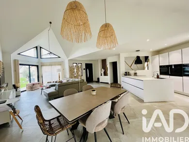 Architectural house in Jouy (28300)