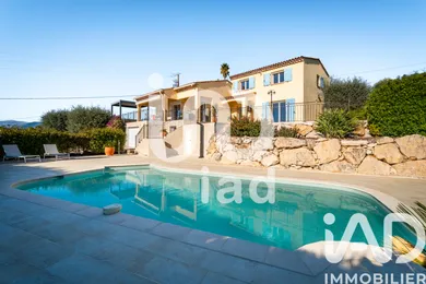 Maison traditionnelle à Saint-Laurent-du-Var (06700)