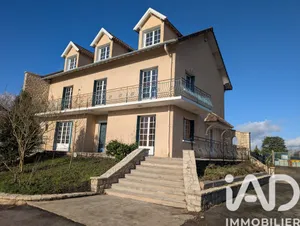 Traditional house at Baulne (91590)