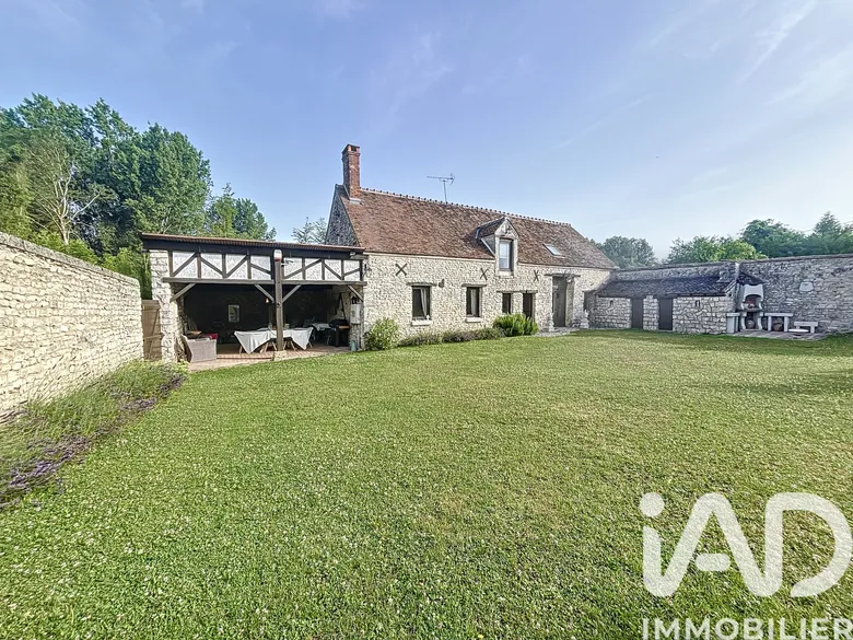 Maison 5 pièces 115 m² · à Courtempierre · 115 m² · 210 000 €