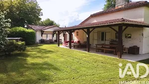 Maison de campagne à Le Tuzan (33125)