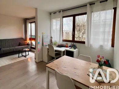 Studio à Le Chesnay (78150)