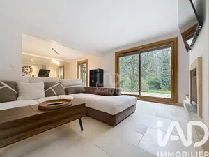 House at Rubelles (77950)