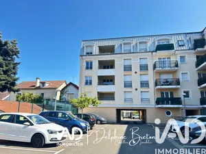 Apartment at Mantes-la-Ville (78711)