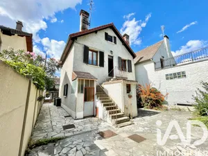 Detached house in Villeneuve-le-Roi (94290)