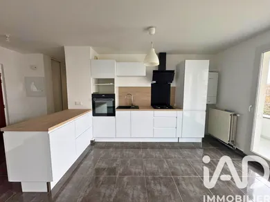 Appartement à Sainte-Geneviève-des-Bois (91700)