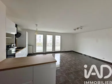 Appartement à Sainte-Geneviève-des-Bois (91700)